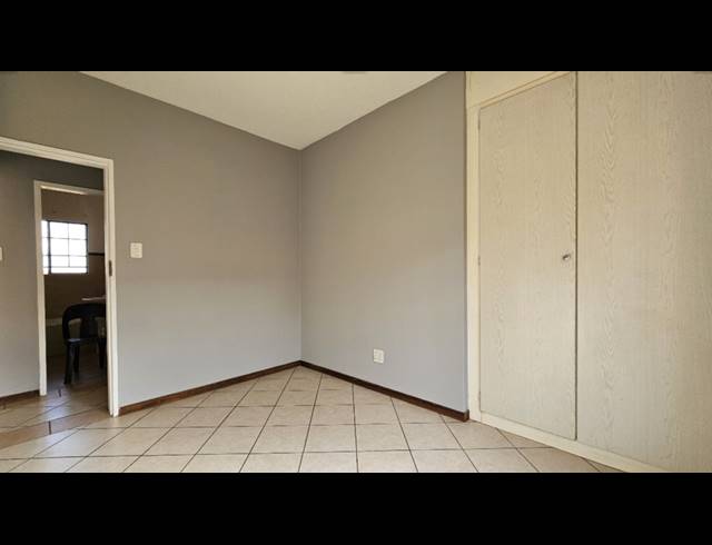 2 BEDROOM APARTMENT RENTED IN MOOIKLOOF RIDGE